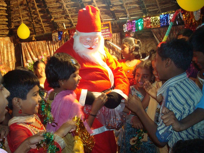CHRISTMAS WITH CHILDREN